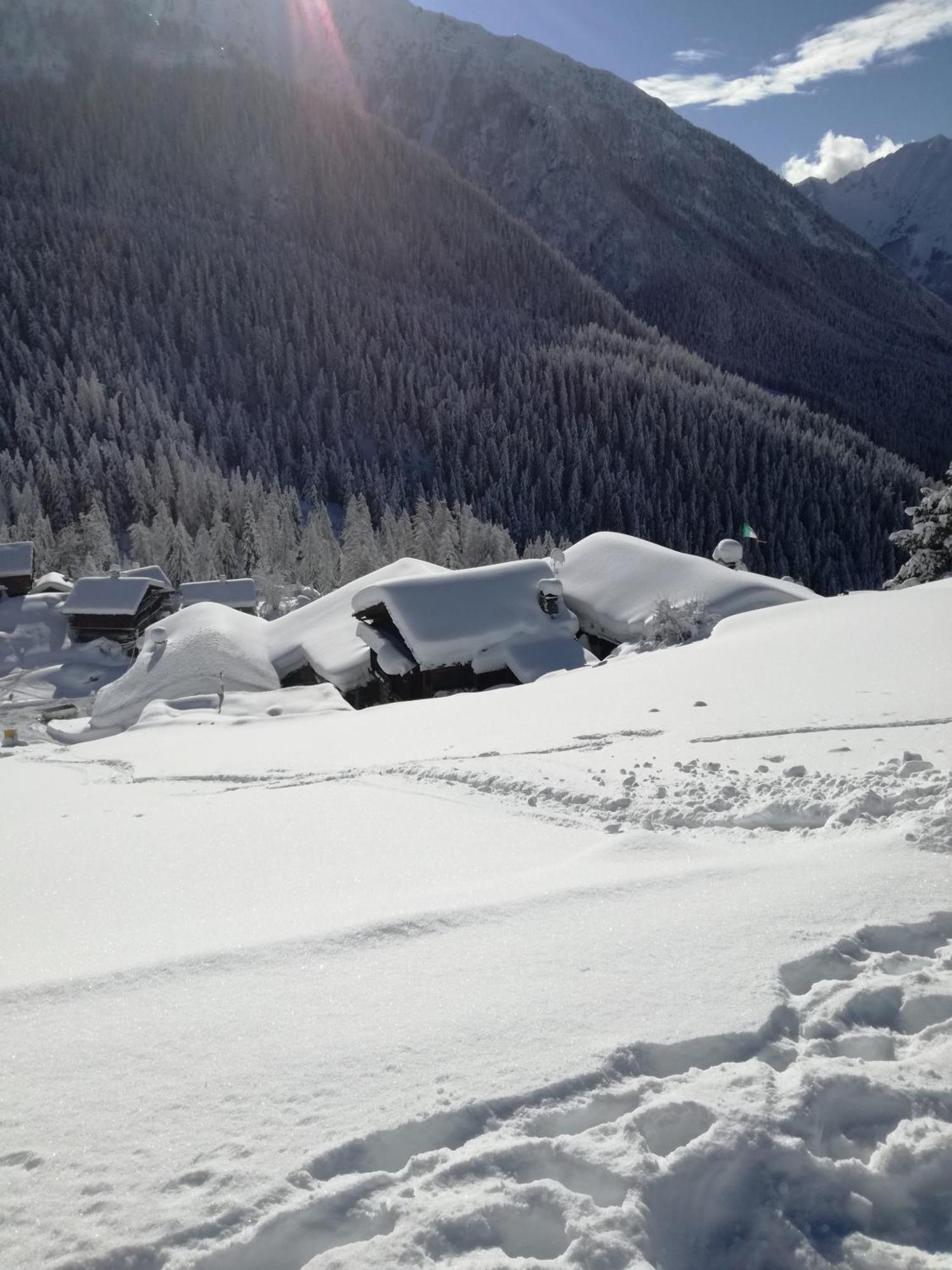 Hotel Rifugio Vieux Crest à Champoluc Extérieur photo